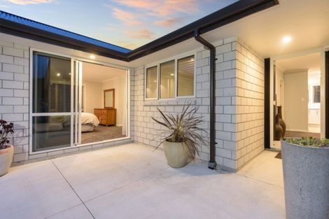 Photo of property in 52 Awataha Crescent, Pyes Pa, Tauranga, 3110