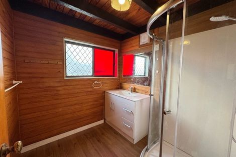 Photo of property in 197 Henderson Valley Road, Henderson, Auckland, 0612