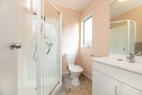 Photo of property in 76 Colwill Road, Massey, Auckland, 0614