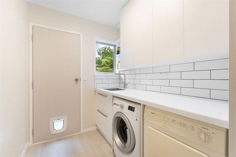 Photo of property in 79 John Downs Drive, Browns Bay, Auckland, 0630