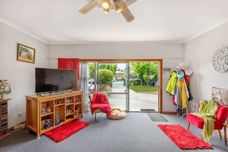 Photo of property in 11 Talbot Street, East Gore, Gore, 9710