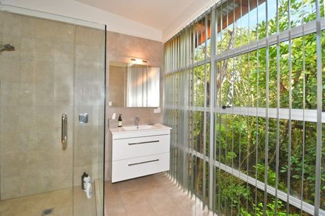 Photo of property in 20 Grand View Road, Leigh, 0985