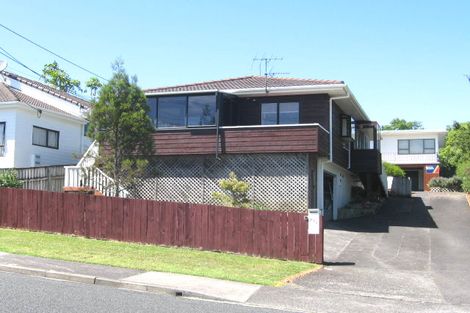 Photo of property in 2/31 Elliott Avenue, Bayview, Auckland, 0629