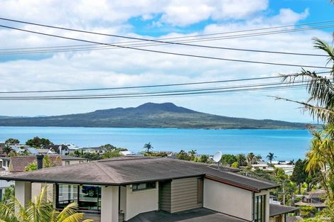 Photo of property in 2a Castor Bay Road, Castor Bay, Auckland, 0620