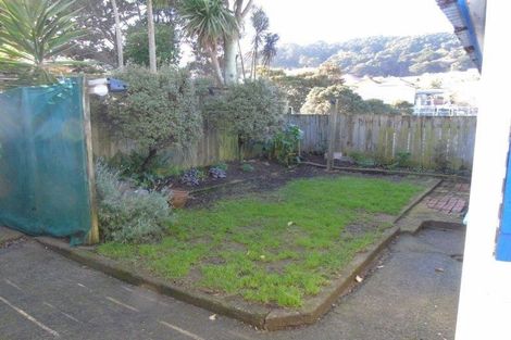 Photo of property in 12 Edge Hill, Mount Victoria, Wellington, 6011