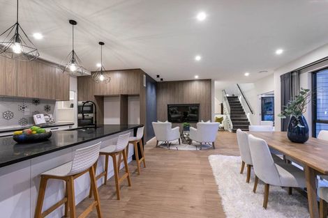 Photo of property in 11 Taraire Place, Orewa, 0931