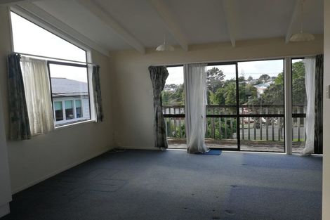 Photo of property in 43 Sunnyside Road, Sunnyvale, Auckland, 0612