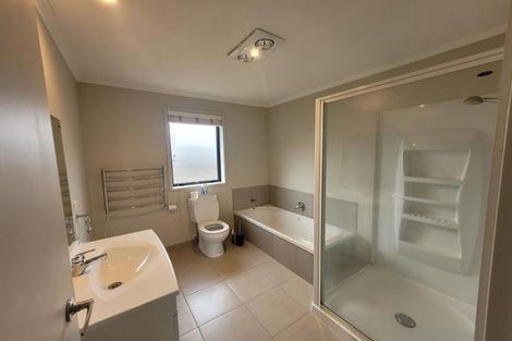 Photo of property in 40 Magnolia Drive, Westown, New Plymouth, 4310
