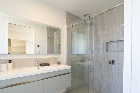 Photo of property in 14 Village Green Drive, Huntingdon, 7774