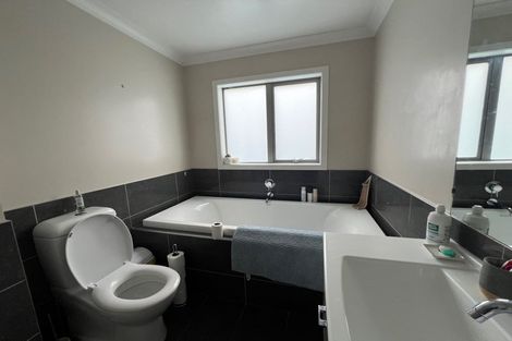 Photo of property in 2c Mckeefry Grove, Tawa, Wellington, 5028