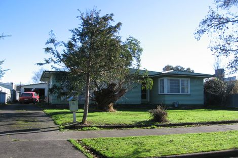 Photo of property in 14 Catlins Crescent, Milson, Palmerston North, 4414