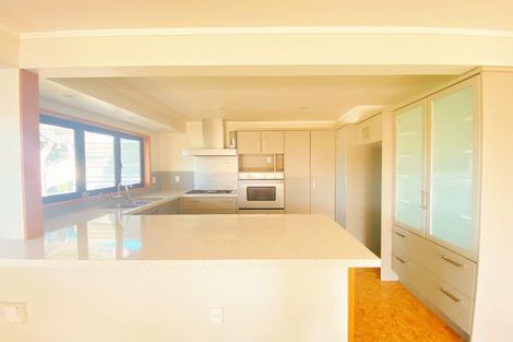 Photo of property in 1/28 Rangitoto Terrace, Milford, Auckland, 0620