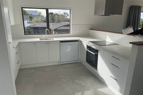 Photo of property in 5/37a Glengarry Road, Glen Eden, Auckland, 0602