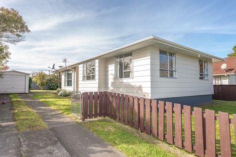 Photo of property in 12 Massey Street, Aramoho, Whanganui, 4500