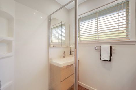 Photo of property in 41 Seymour Road, Mellons Bay, Auckland, 2014