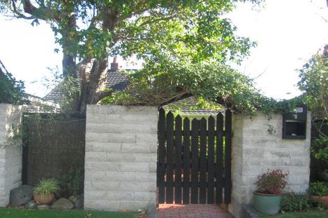 Photo of property in 5 Tui Road, Days Bay, Lower Hutt, 5013