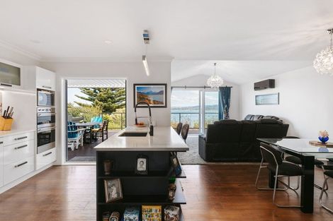 Photo of property in 95a Harbour View Road, Omokoroa, 3114