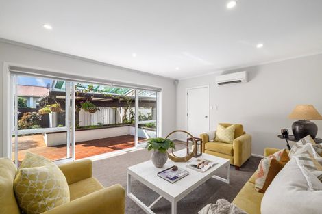 Photo of property in 73 Grahams Road, Burnside, Christchurch, 8041