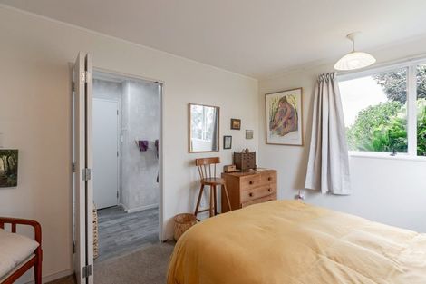 Photo of property in 12 Ara Kuaka, Waikanae Beach, Waikanae, 5036