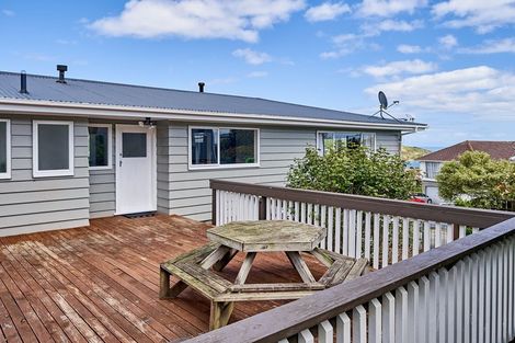 Photo of property in 11 De Castro Place, Titahi Bay, Porirua, 5022