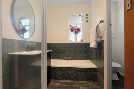 Photo of property in 159 College Street, Awapuni, Palmerston North, 4412