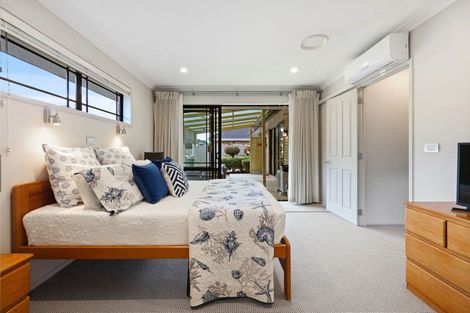 Photo of property in 16 Erceg Way, Rosehill, Papakura, 2113