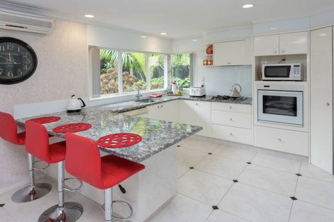 Photo of property in 16 Casabella Court, Northpark, Auckland, 2013