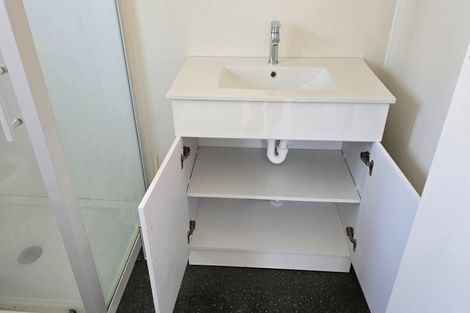 Photo of property in 8 Collins Avenue, Tawa, Wellington, 5028