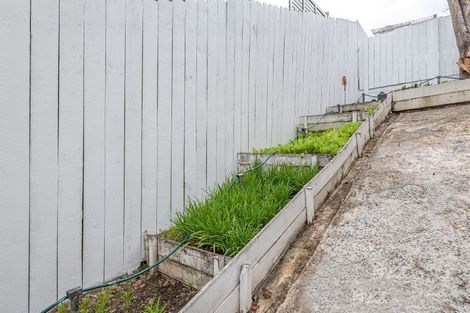 Photo of property in 1/26 Wilkinson Way, Browns Bay, Auckland, 0630