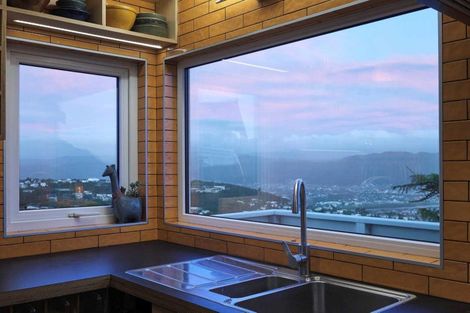 Photo of property in 2/7 Jasmine Grove, Maungaraki, Lower Hutt, 5010