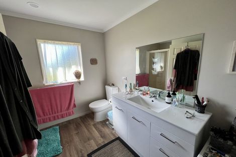 Photo of property in 109 Hall Road, Peacocke, Hamilton, 3282