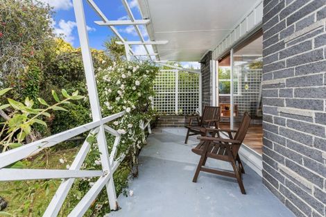 Photo of property in 12 Outlook Road, Greenhithe, Auckland, 0632