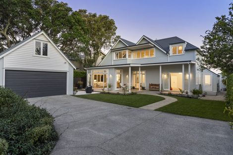 Photo of property in 21 Norwood Road, Bayswater, Auckland, 0622