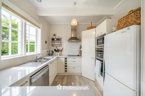 Photo of property in 2 Ropata Crescent, Boulcott, Lower Hutt, 5010