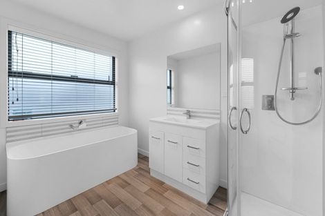 Photo of property in 2 Cupples Street, Papamoa Beach, Papamoa, 3118