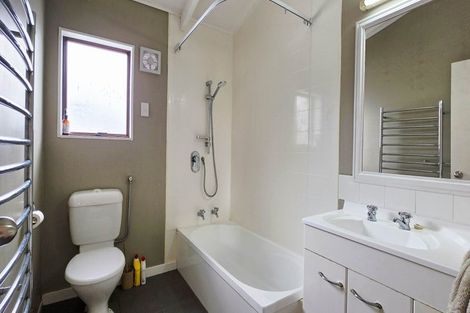 Photo of property in 25a Bay Street, Red Beach, 0932