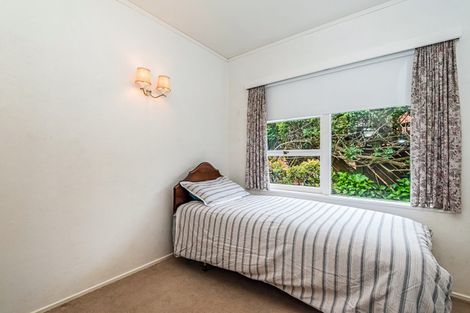 Photo of property in 9 Catalina Crescent, Forrest Hill, Auckland, 0620