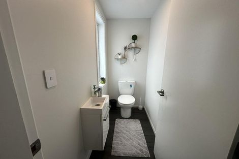 Photo of property in 395 Stokes Valley Road, Stokes Valley, Lower Hutt, 5019