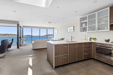 Photo of property in Patent 326 Apartments, 504s/326 Evans Bay Parade, Hataitai, Wellington, 6021