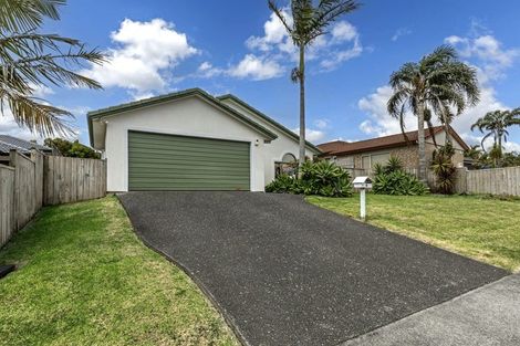 Photo of property in 6 Reybert Place, Massey, Auckland, 0614