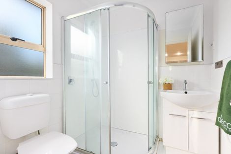 Photo of property in 17 Gendo Avenue, Henderson, Auckland, 0612