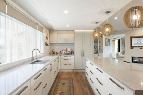 Photo of property in 2 Kotare Grove, Cambridge, 3434