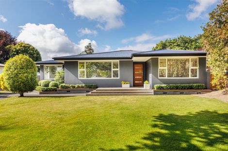 Photo of property in 34 Surrey Crescent, Hokowhitu, Palmerston North, 4410