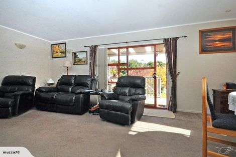 Photo of property in 4 William Hadlow Place, Hatfields Beach, Orewa, 0931