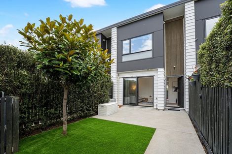 Photo of property in 17 Beardmore Lane, Papakura, 2110