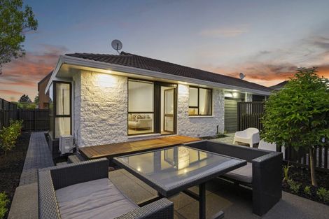 Photo of property in 2/60a Somme Street, St Albans, Christchurch, 8014