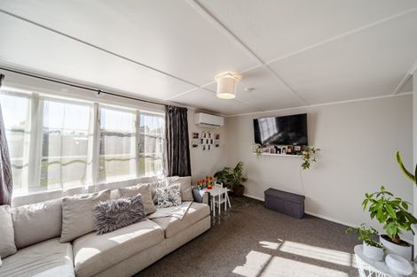 Photo of property in 2 Freyberg Terrace, Waipukurau, 4200