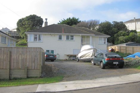 Photo of property in 7 Downes Street, Titahi Bay, Porirua, 5022