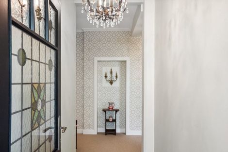 Photo of property in 11a Stowe Hill, Thorndon, Wellington, 6011