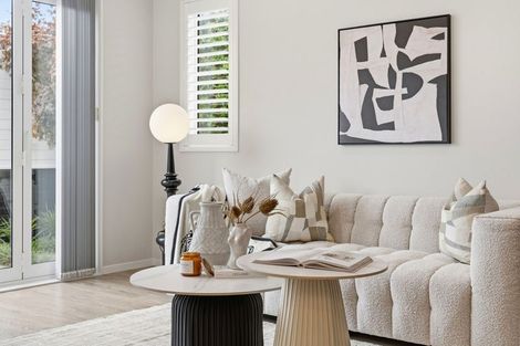 Photo of property in 17a Lake Pupuke Drive, Takapuna, Auckland, 0622